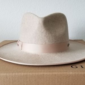 Gigi Pip Monroe Rancher in Oatmeal